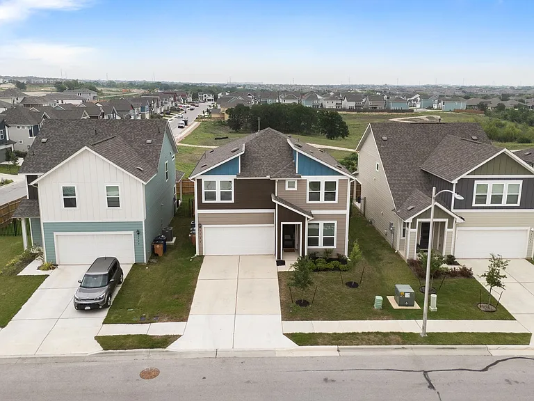 2902 Tavern Dr — Photo 35