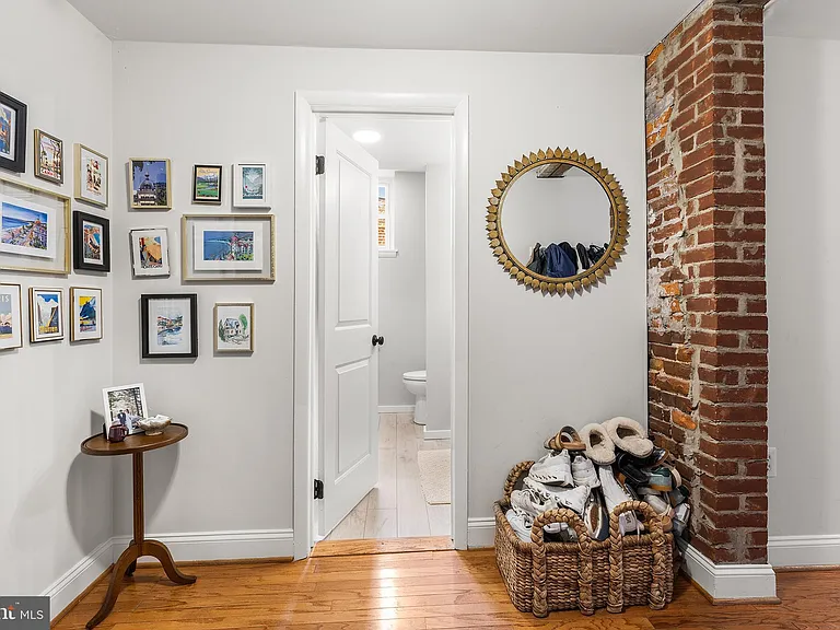 205 N 4th St #11-F5 — Photo 17
