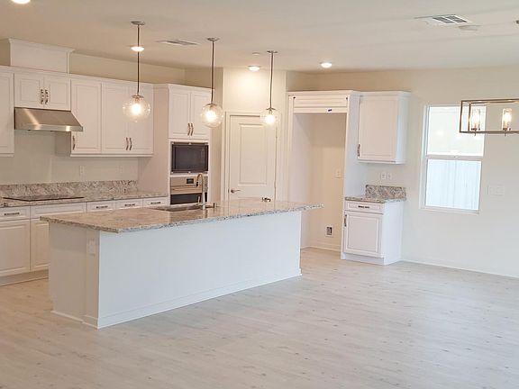 3rd image of 13403 Rosie Ct
