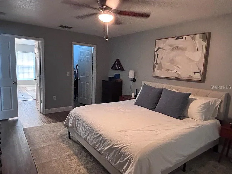 1004 Chateau Cir — Photo 30