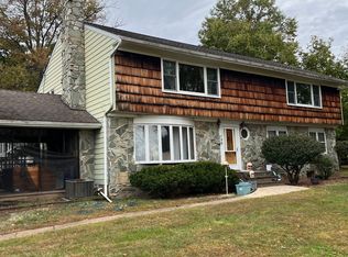 788 Clawson Ave, Flagtown, NJ 08844