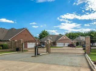 2520 Autumn Shade Ct, Bedford, TX 76021