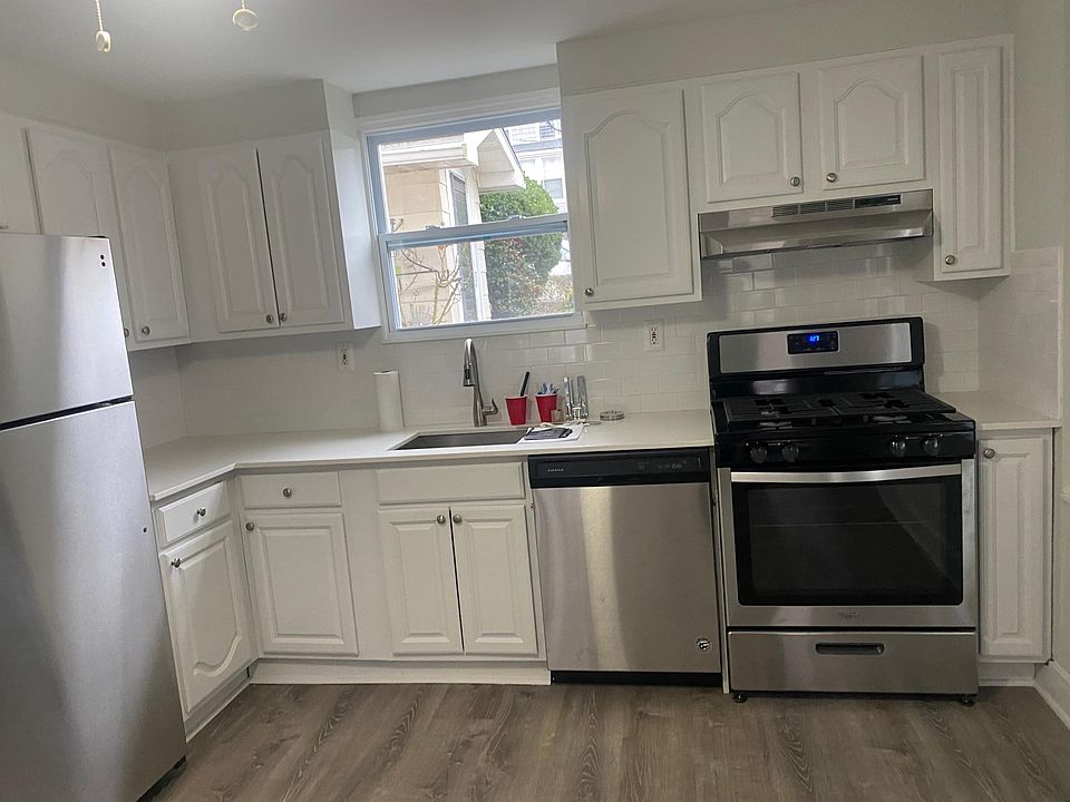 1st image of 120 Dubois Ave #1