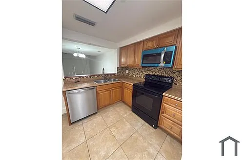3596 NW 83rd Ln Photo 1