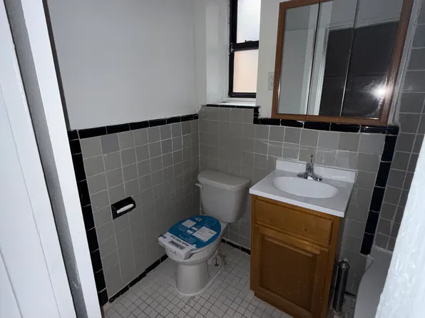 139-09 84th Drive image 2 of 5