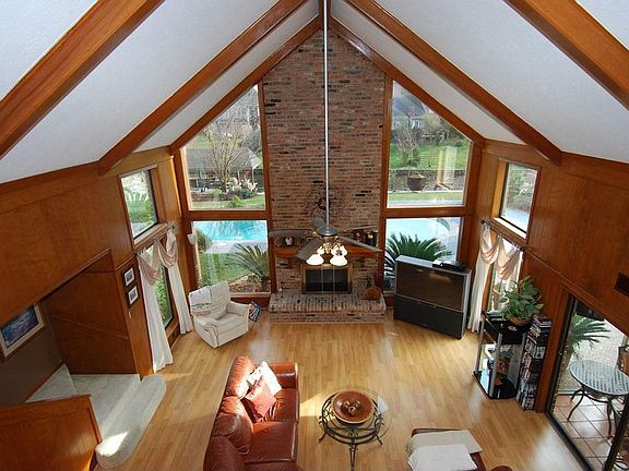 4th image of 8330 Amber Cove Dr