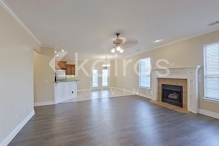 812 SW 37th St — Photo 4