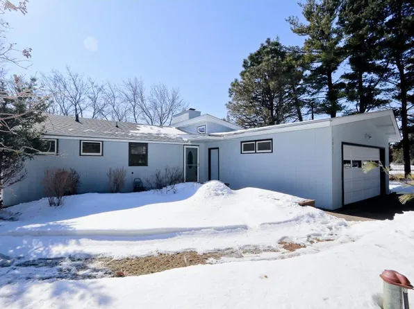 1911 Meadowview Rd, Bloomington, MN 55425