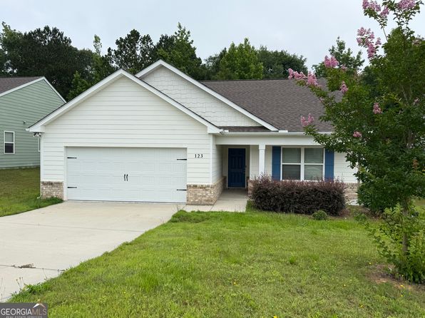 123 Charleston Ln