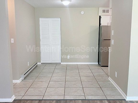 4th image of 202 Charleston Blvd Floor 2