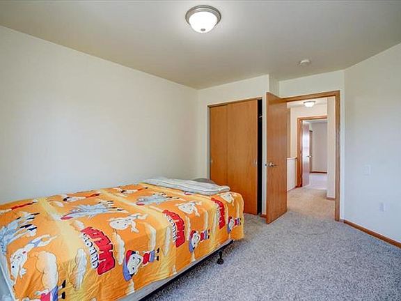 3rd image of 252 S Musket Ridge Dr APT 4