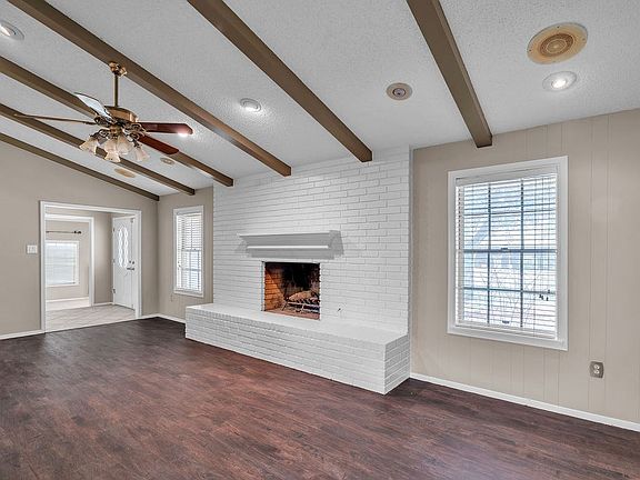 4th image of 10 Glenwick Cv