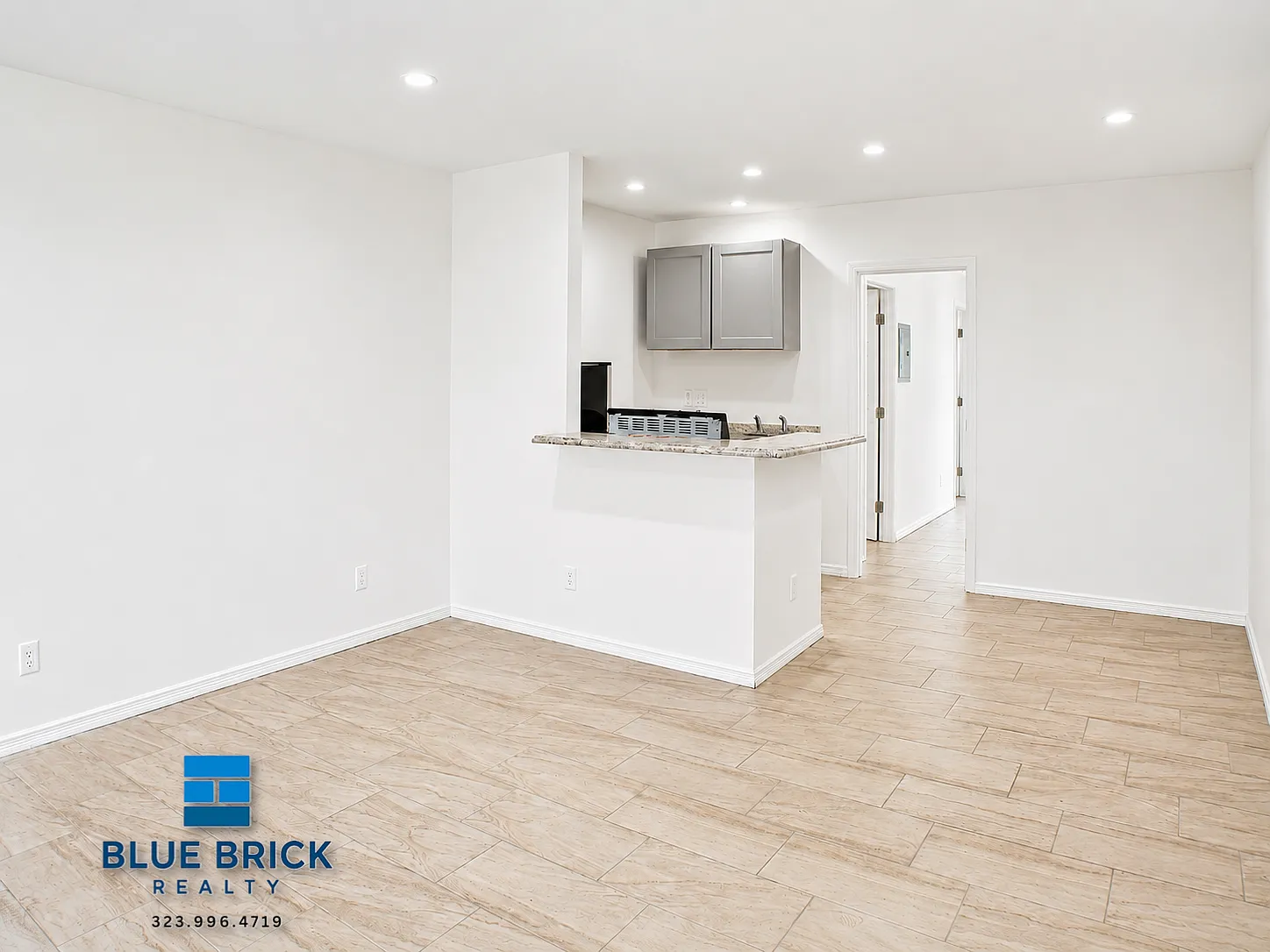 Modern Valley Living in a Pet-Friendly One Bedroom — Photo 4