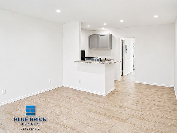 4th image of 5942 N Tujunga Ave #15