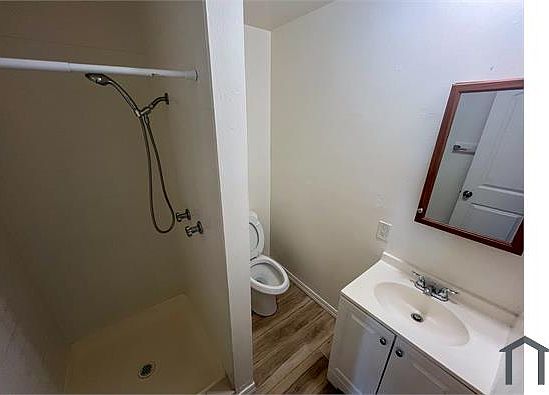 2nd image of 3201 Adeline St #9