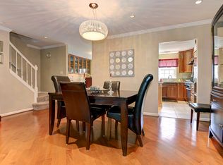 16 Loganwood Ct, Rockville, MD 20852