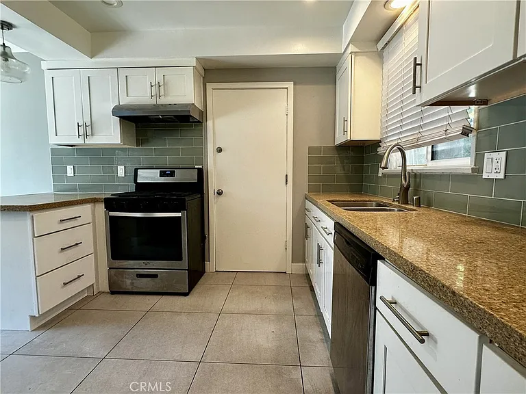 15431 Cambay Ln — Photo 27
