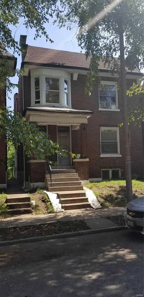 4027-4029 Lexington Ave photo 1