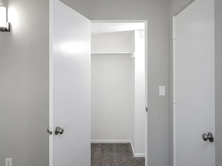 4815 S 131st St #15 — Photo 20