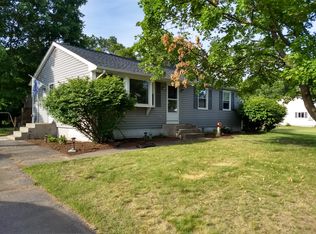 24 Rabideau Dr, Easthampton, MA 01027