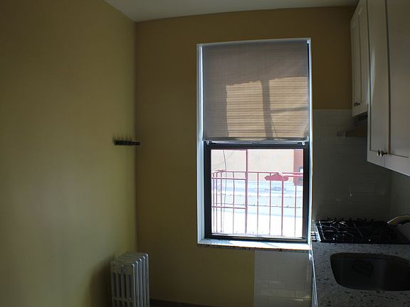 2nd image of 2820 37th St APT 1