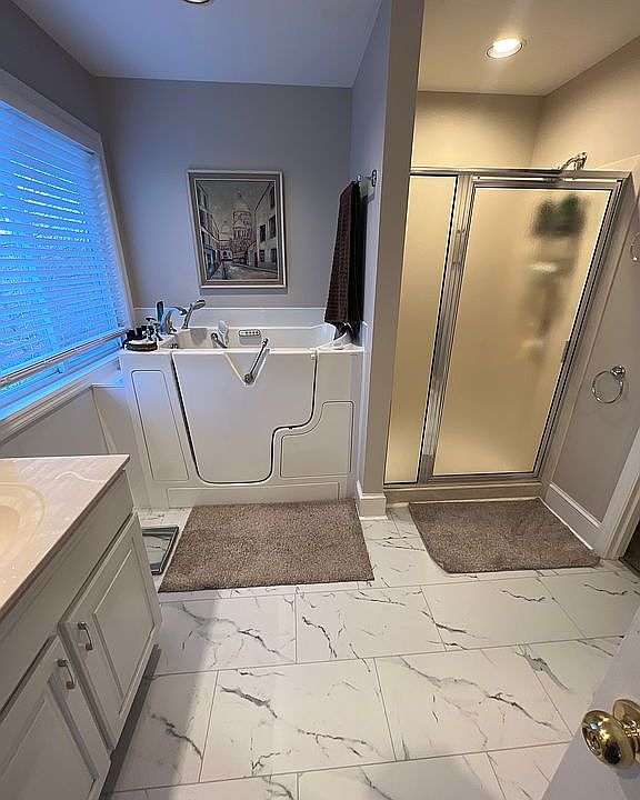 1st image of 1105 Forest View Dr