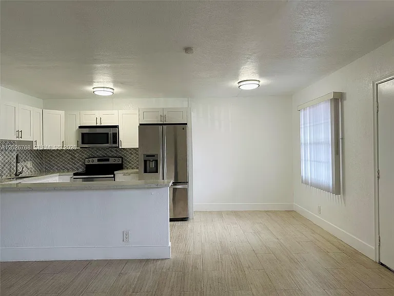 850 SW 133rd Ter #105B — Photo 6