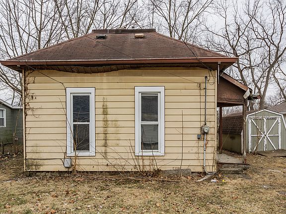 2nd image of 271 S 5th St