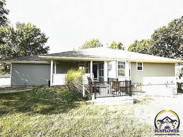 1st image of 3335 SW Chelsea Cir