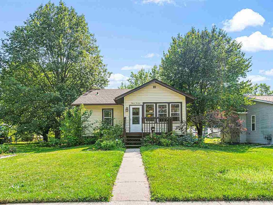 1514 Crescent St, Iowa City, IA 52240 Zillow