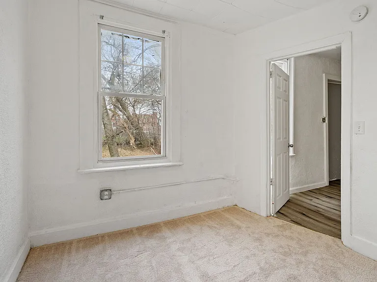 21 Myrtle Ave #2 — Photo 9