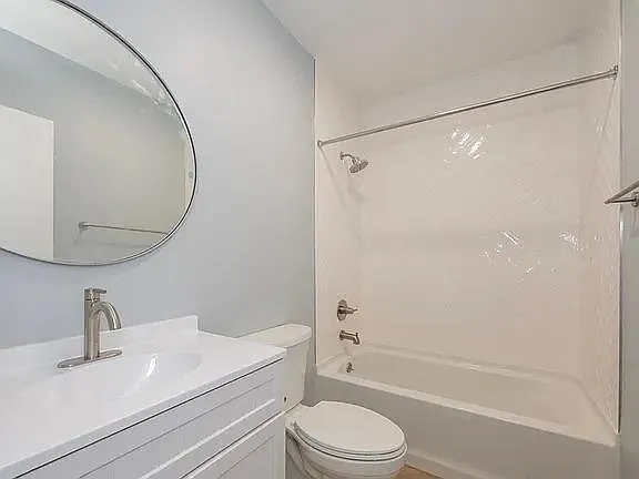 418 N Broadway #418.3 — Photo 20