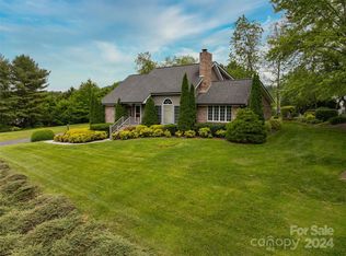 15 Terri Dr, Asheville, NC 28804