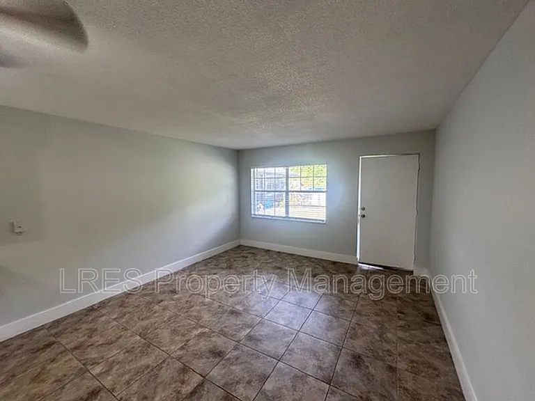 1031 Columbia Ave #K — Photo 6