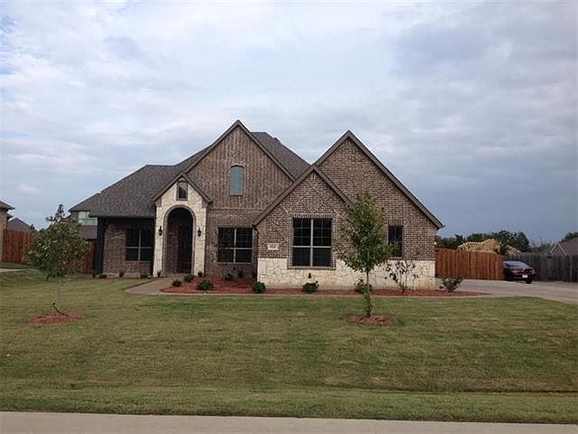1st image of 604 Norwood Court