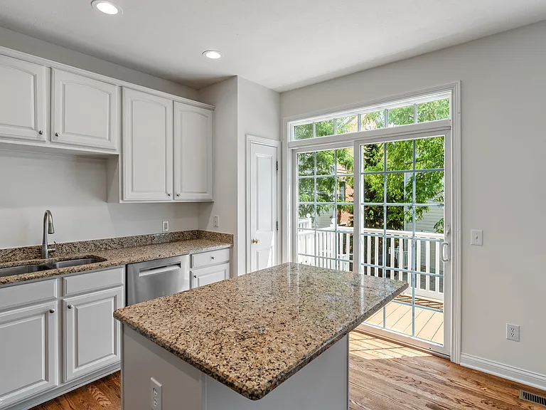 12735 Edgemont Way — Photo 25