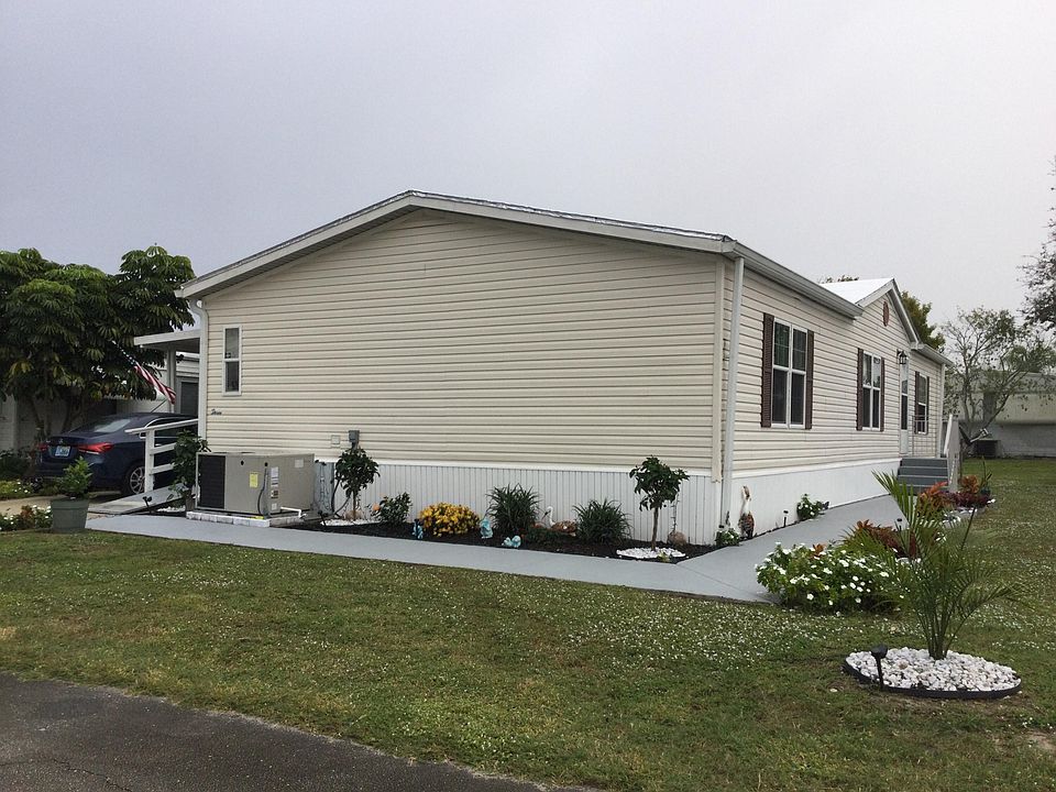 1st image of 3 Cordova Ln