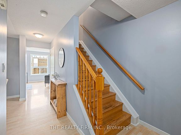 4th image of 567 Fieldgate Cir