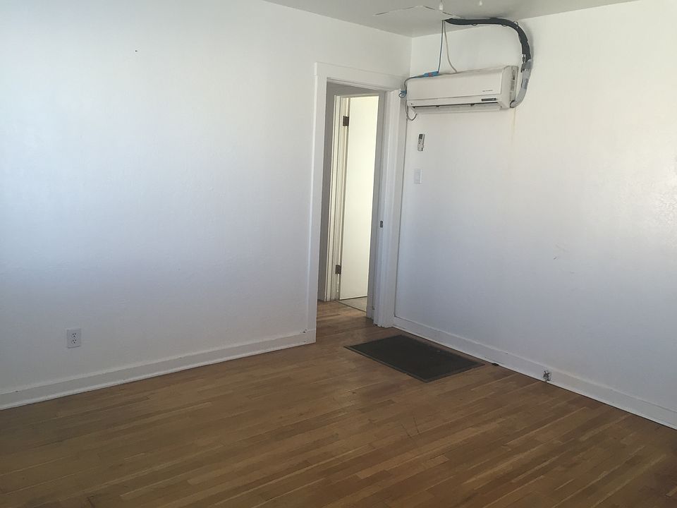 2nd image of 1217 San Mateo Blvd SE APT B