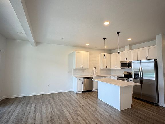 3rd image of 3119 E 10th Ave