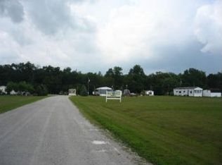 3284 E River Bend Dr, Thayer, IN 46381