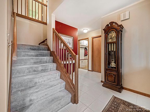2nd image of 1337 Yorkshire Ct