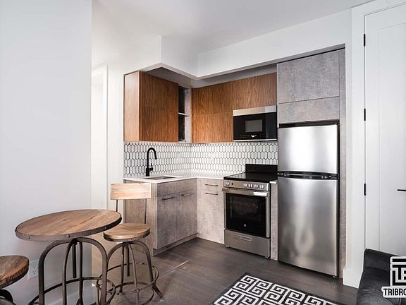 2nd image of 307 E 104th St #2F