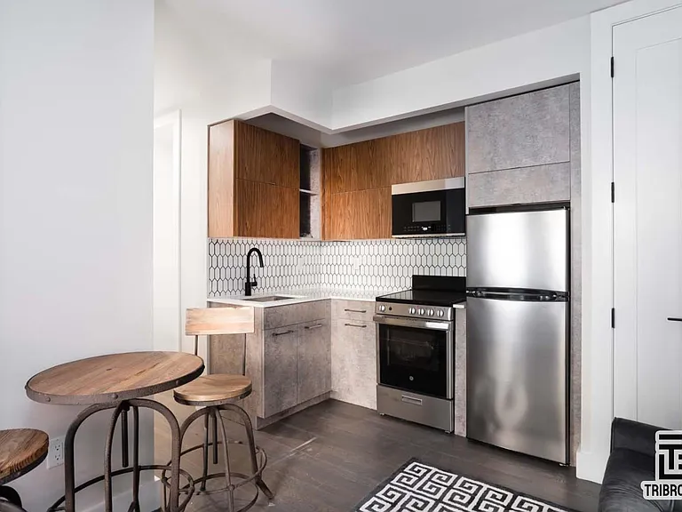 307 E 104th St #2F — Photo 2