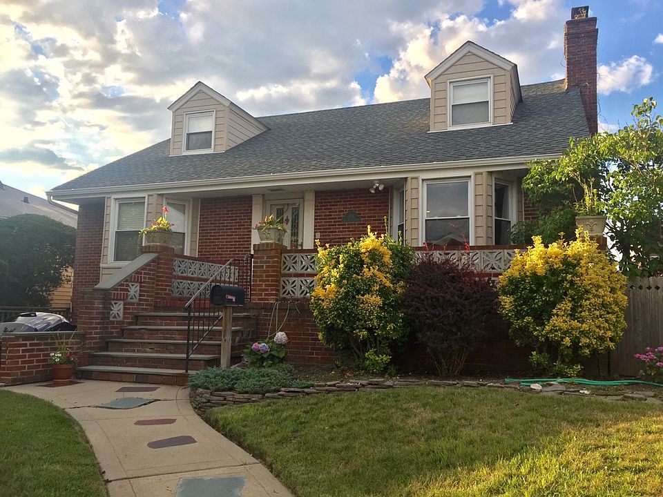 1st image of 419 W Beech St