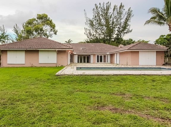 3rd image of 9351 NW 39th Ct