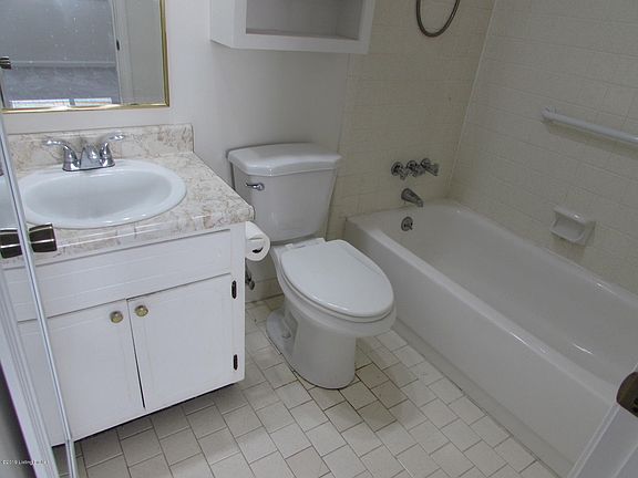 4th image of 103 Casa Bella Ct #103