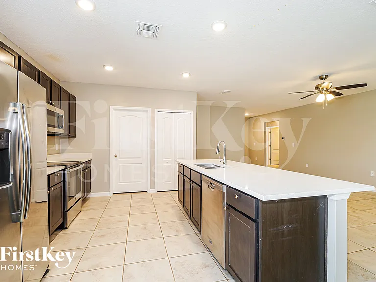 3920 Scotland St — Photo 7