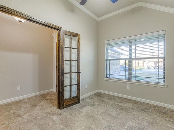 5th image of 3212 McCoy Ln
