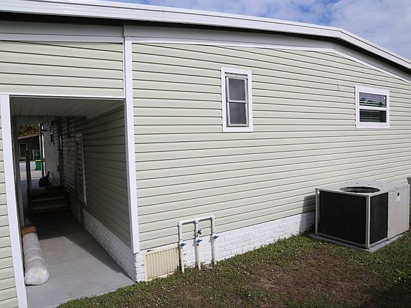 5th image of 5801 River Grove Dr